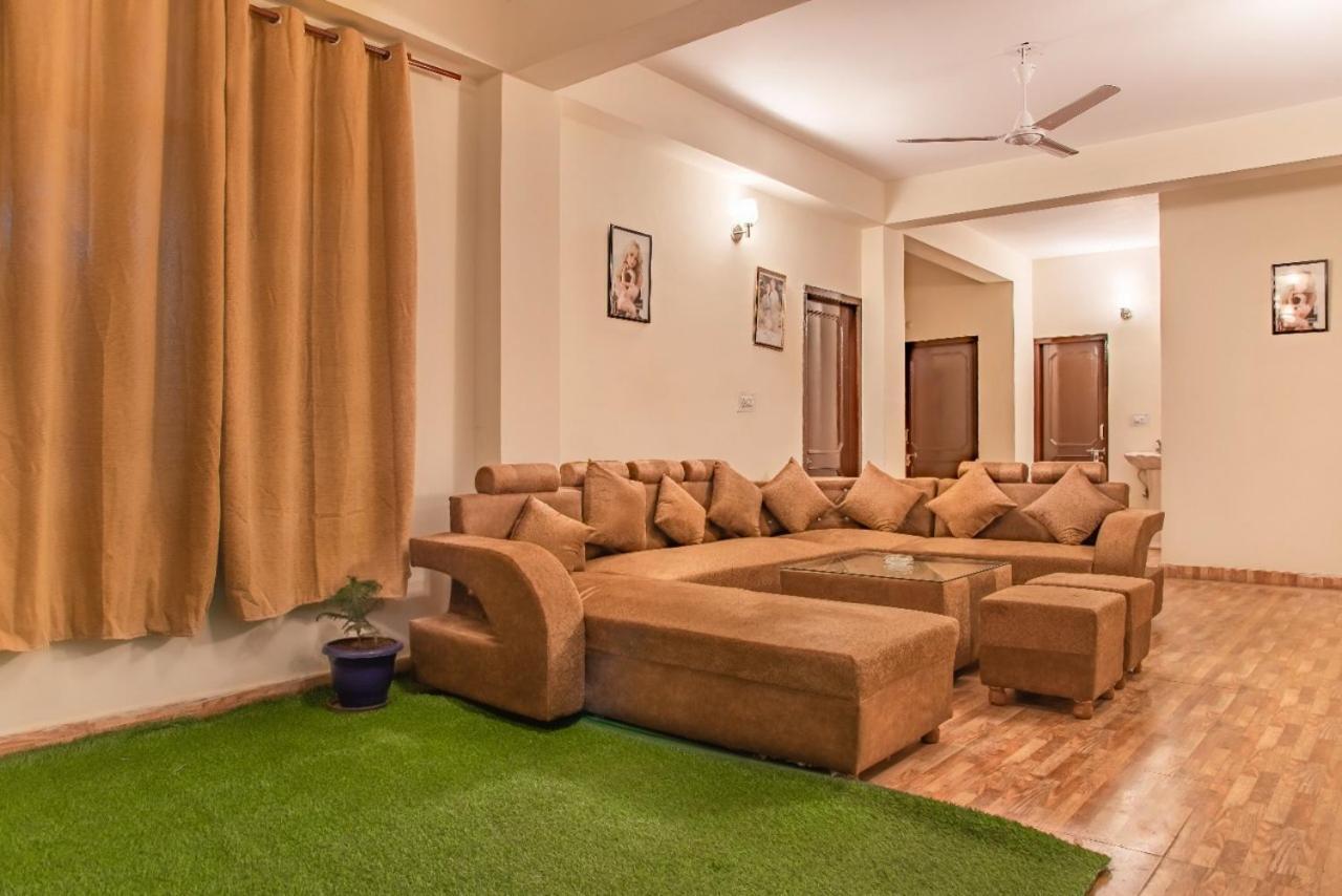 Pine Villa Kasauli Exterior photo