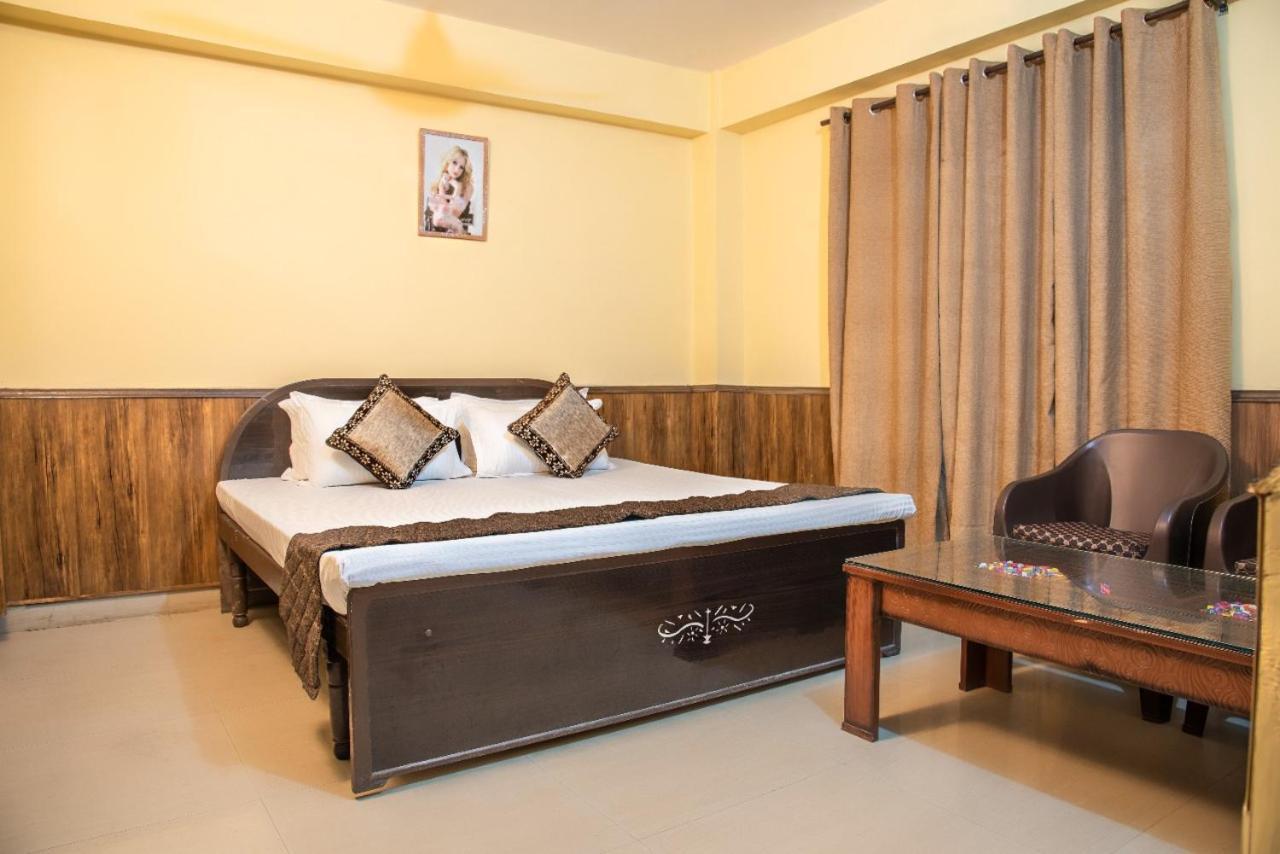 Pine Villa Kasauli Exterior photo